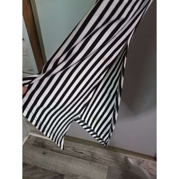 Helium Large Black White Strip One Shoulder Classic Going Out Occasion Crop Top - Picture 2 of 4